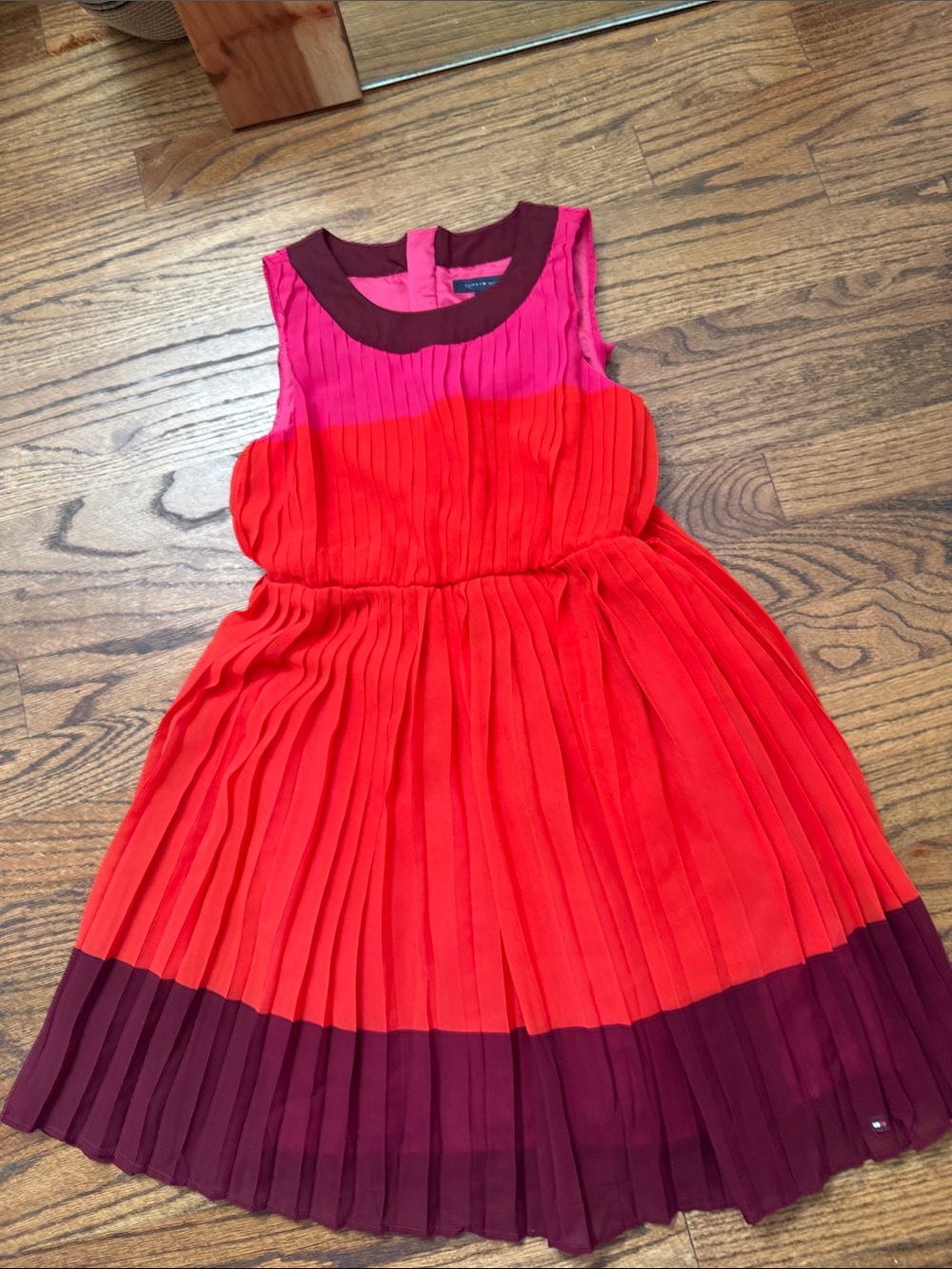Tommy Hilfiger Sleeveless Colorblock Pleated Dress in Pink, Red & Plum